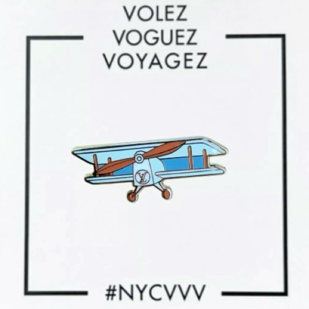 Louis Vuitton Airplane Pin - Picture 1 of 3